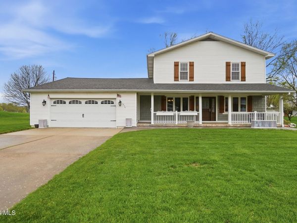 414 Edgewood Drive , Wauseon, OH 43567