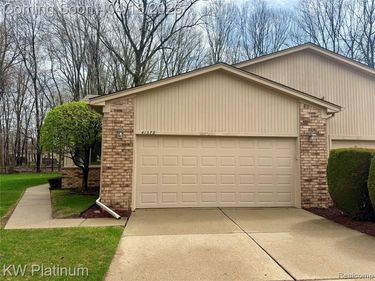 41378 Fortuna Drive E, Clinton Twp, MI 48038