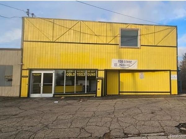 1902 Fenton Road , Flint, MI 48507