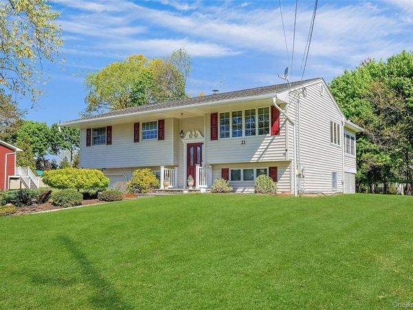 21 Kreuz Drive, West Nyack, NY 10994