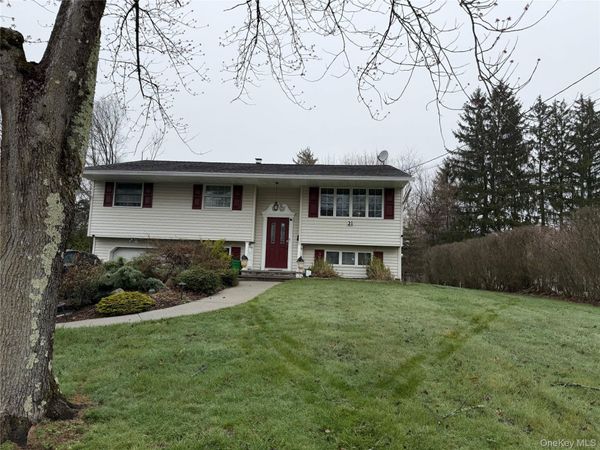 21 Kreuz Drive , West Nyack, NY 10994