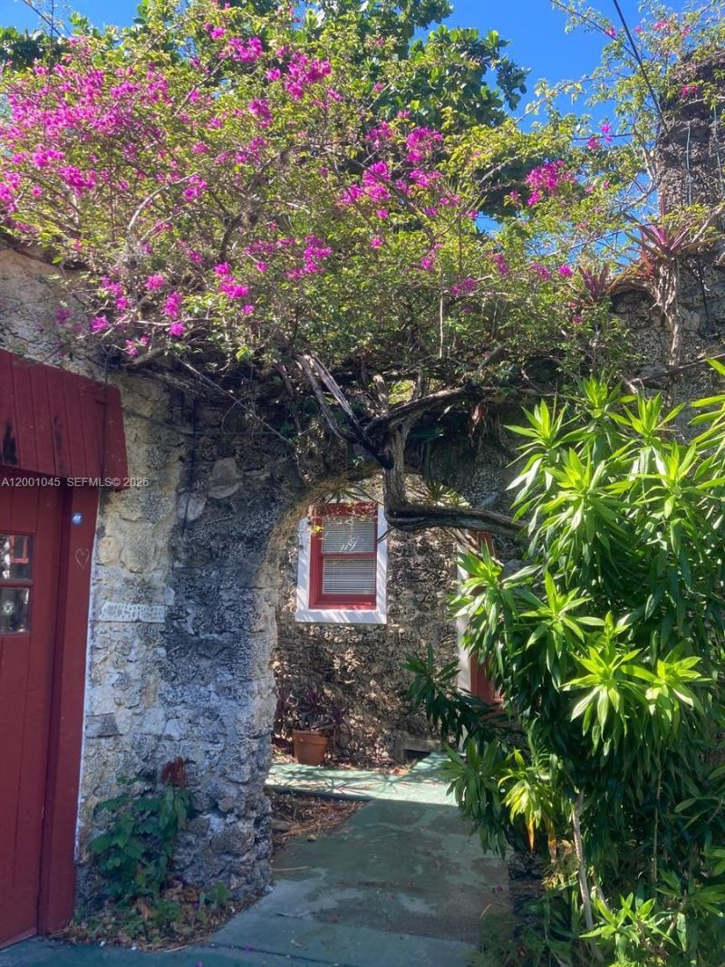 8238 NE 9th Ave , Miami, FL 33138 Photo