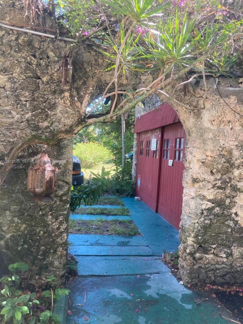 8238 NE 9th Ave , Miami, FL 33138 Photo