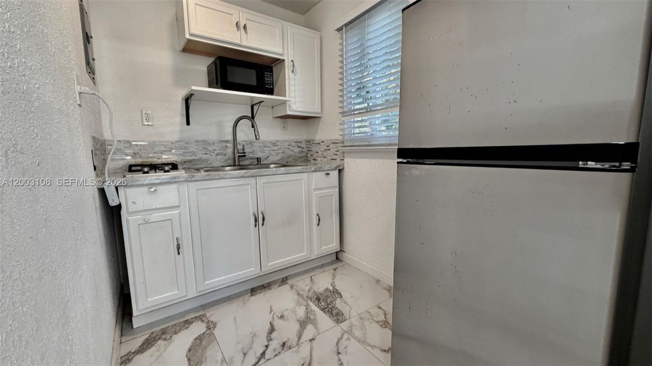 12435 SW 42nd St , Unit 1, Miami, FL 33175 Photo