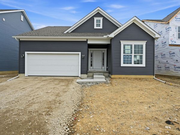 818 Hilton Drive, Reynoldsburg, OH 43068