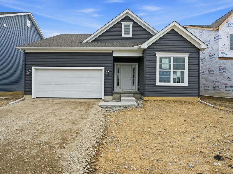 818 Hilton Drive, Reynoldsburg, OH 43068 Photo 1