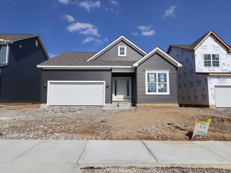818 Hilton Drive, Reynoldsburg, OH 43068 Photo 1