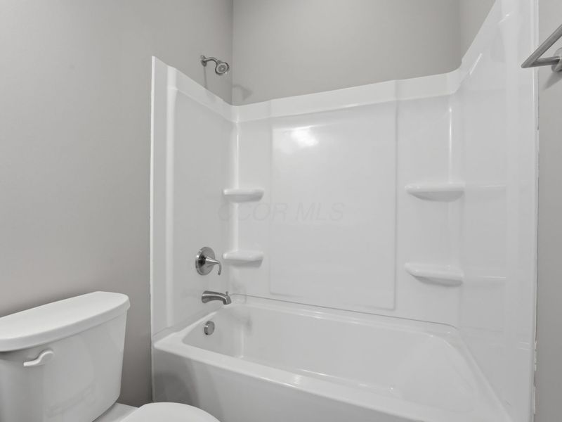 818 Hilton Drive, Reynoldsburg, OH 43068 Photo 20