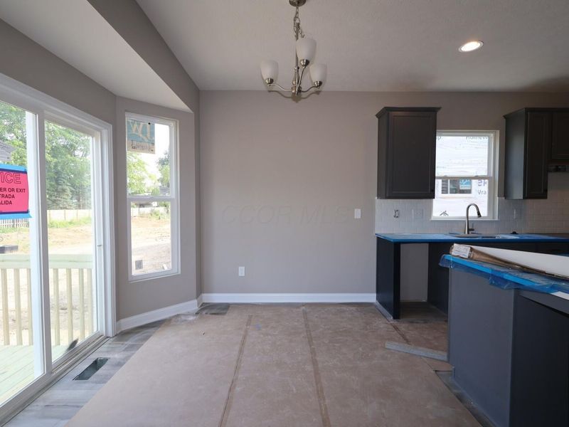 818 Hilton Drive, Reynoldsburg, OH 43068 Photo 5