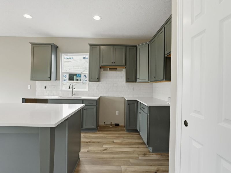 818 Hilton Drive, Reynoldsburg, OH 43068 Photo 8