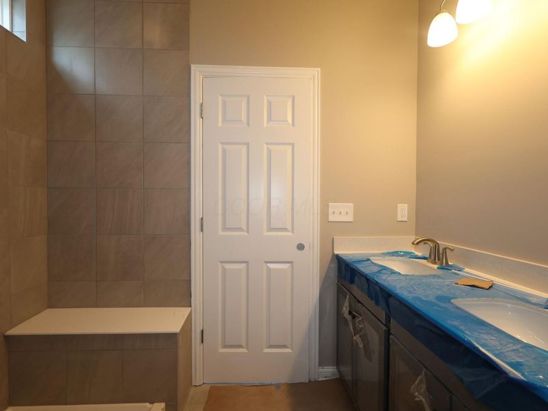 818 Hilton Drive, Reynoldsburg, OH 43068 Photo 9