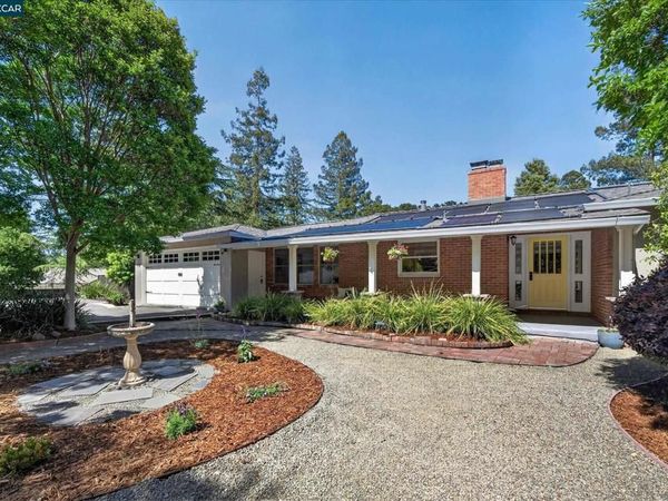 10 Greenwood Ct, Orinda, CA 94563
