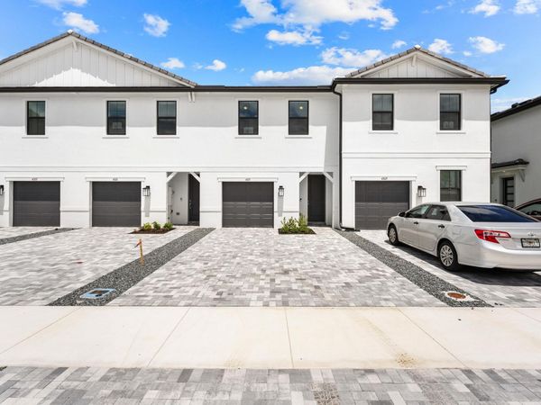 4315 Efendi Drive, Lantana, FL 33462