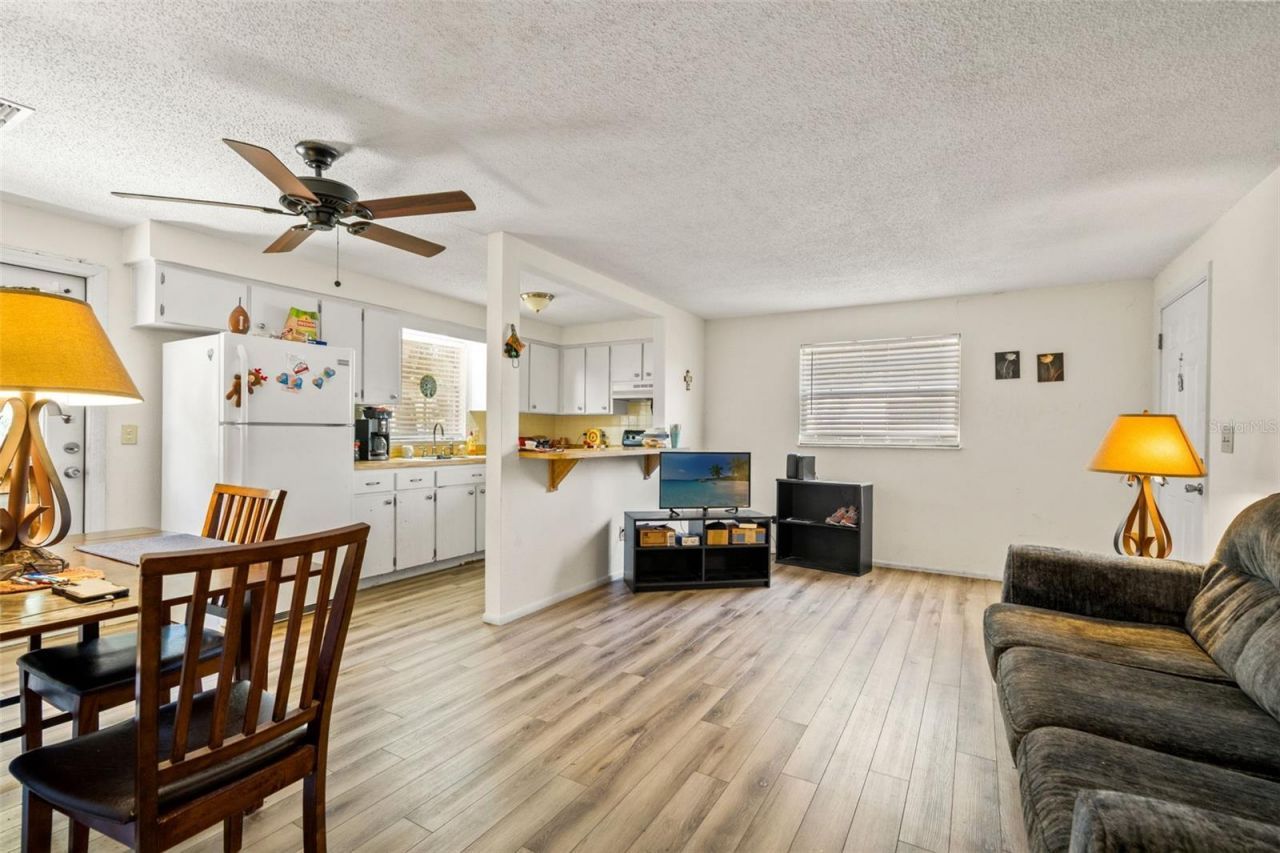 5931 13th Street, Zephyrhills, FL 33542 Photo