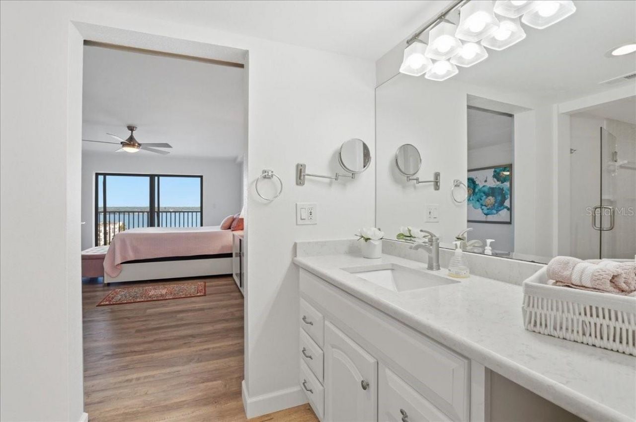 7300 Sun Island Drive S, Unit 905, South Pasadena, FL 33707 Photo