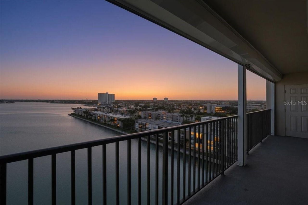 7300 Sun Island Drive S, Unit 905, South Pasadena, FL 33707 Photo
