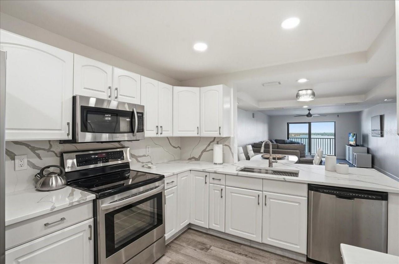 7300 Sun Island Drive S, Unit 905, South Pasadena, FL 33707 Photo
