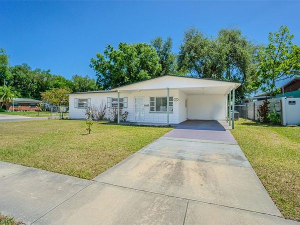 5617 HALIFAX DRIVE , TAMPA, FL 33615