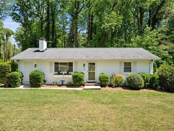 66 Robinhood Circle , Winston-Salem, NC 27106