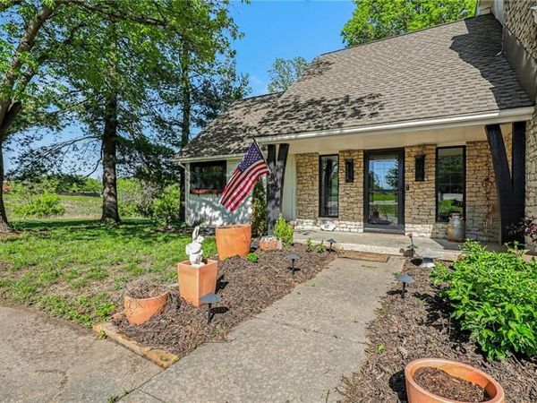 4811 Lees Summit Road, Kansas City, MO 64136