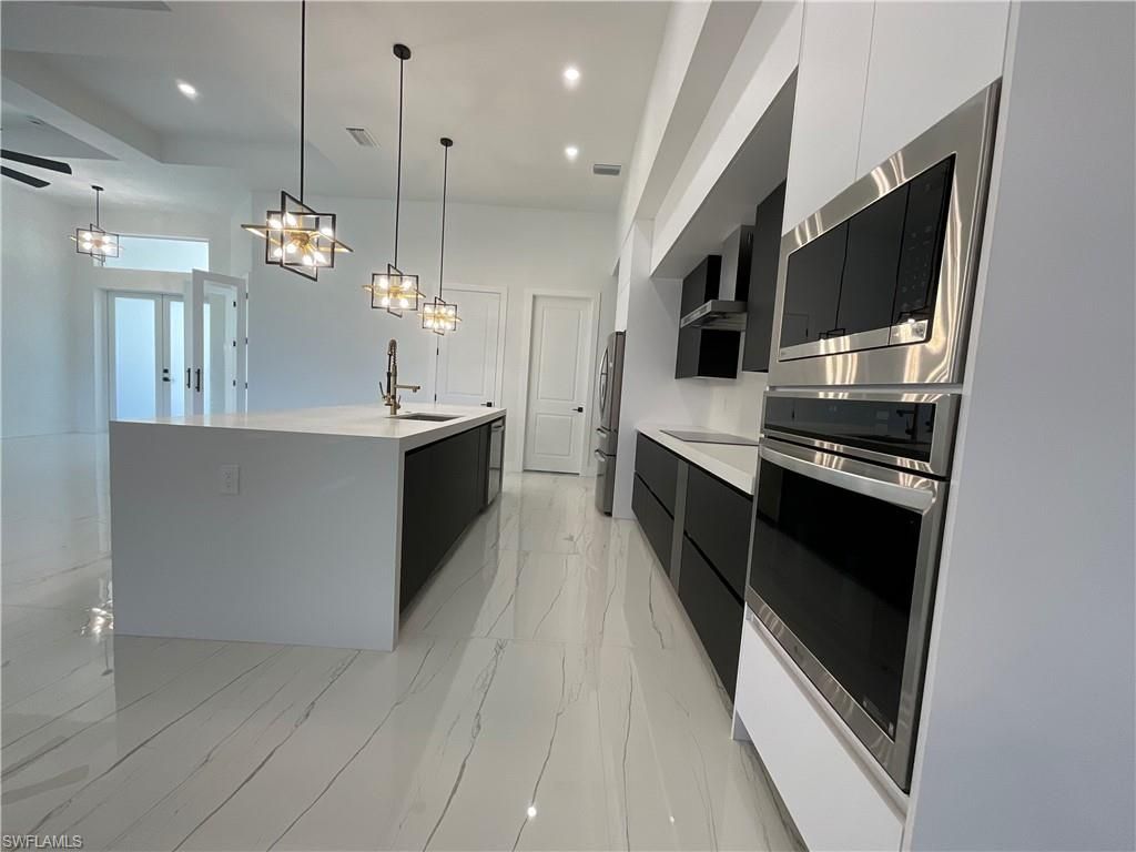 335 SW 31st Pl , Cape Coral, FL 33991 Photo