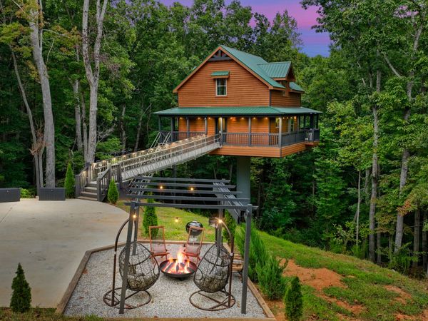 320 Hickory Ridge Drive, Cleveland, GA 30528