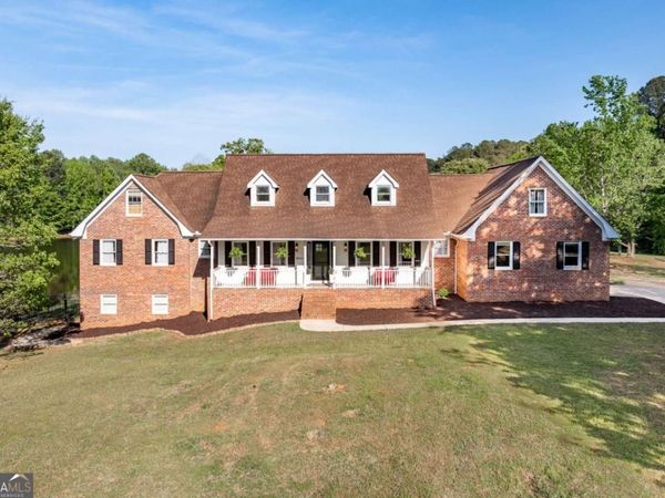 136 Hidden Lake Drive, Hull, GA 30646