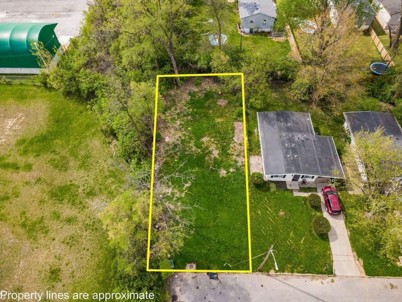 1835 E Blake Avenue , Columbus, OH 43219 Photo 11