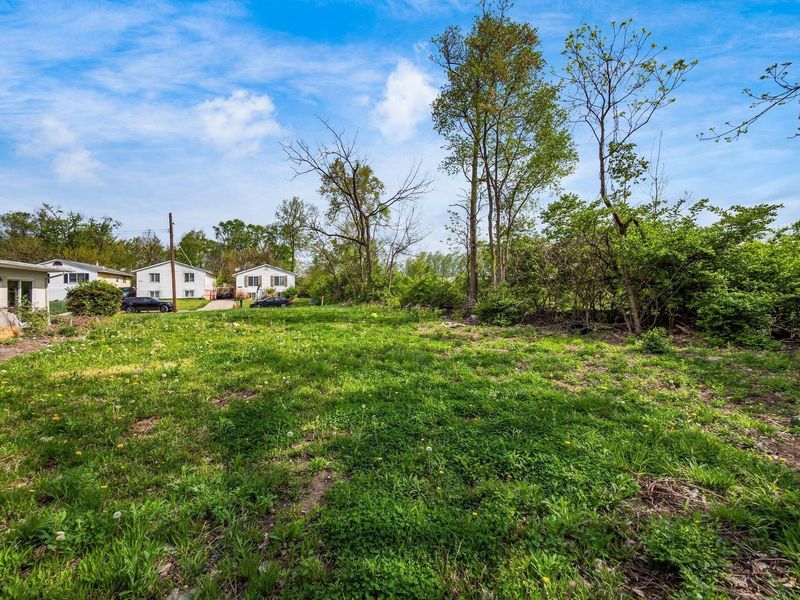 1835 E Blake Avenue , Columbus, OH 43219 Photo 5