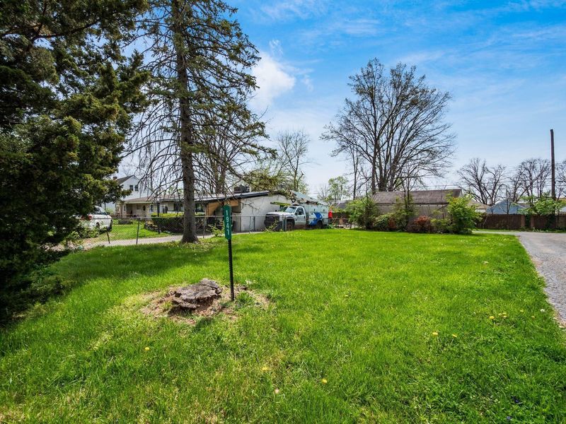 1947 Hopkins Avenue , Columbus, OH 43223 Photo 3