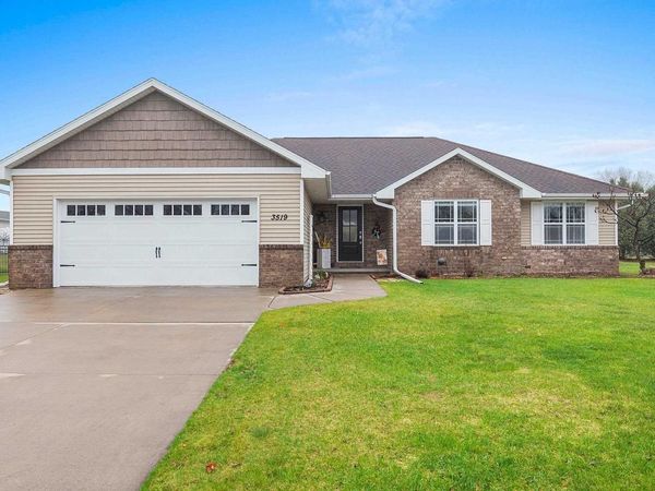 3519 SANDGATE CASTLE DRIVE, Green Bay, WI 54313