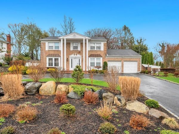 109 Virginia Avenue , Lake Grove, NY 11755