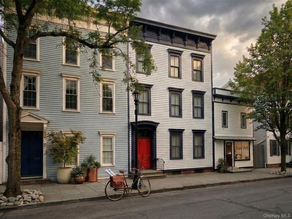 125 Warren Street, Hudson, NY 12534