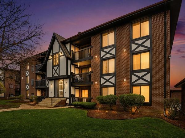 13615 Royal Court , Unit 309, Crestwood, IL 60418