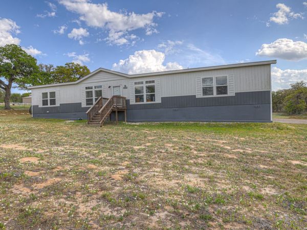 4333 Zion Hill RD, Seguin, TX 78155