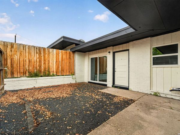 600 Gentleman Road, Unit 3, Balcones Heights, TX 78201