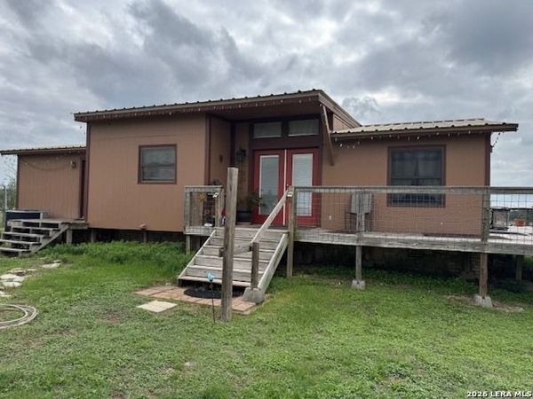 140 BRYCE LN, Comfort, TX 78013