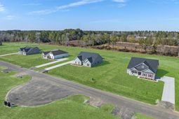 124 Furnies Place  photo 4