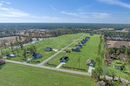 124 Furnies Place  photo 4