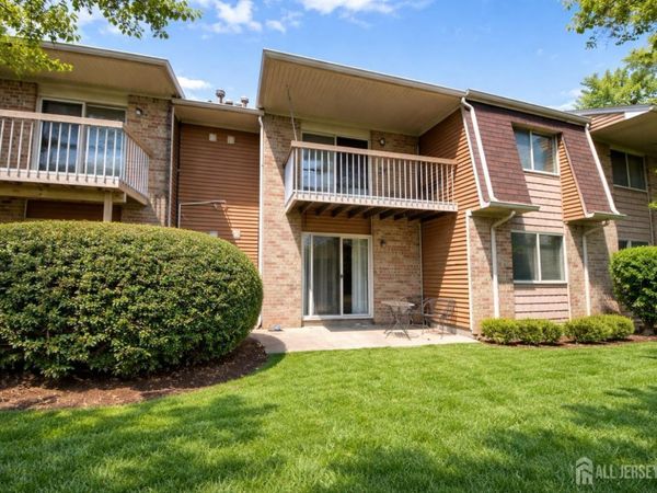 203 Mandon Court , South Brunswick, NJ 08540