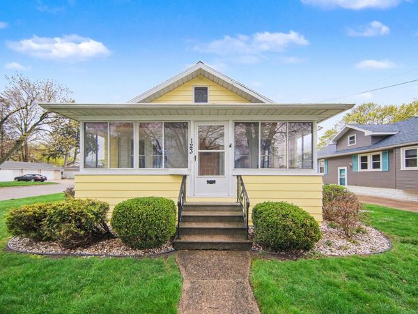 123 N Higby Street, Jackson, MI 49202