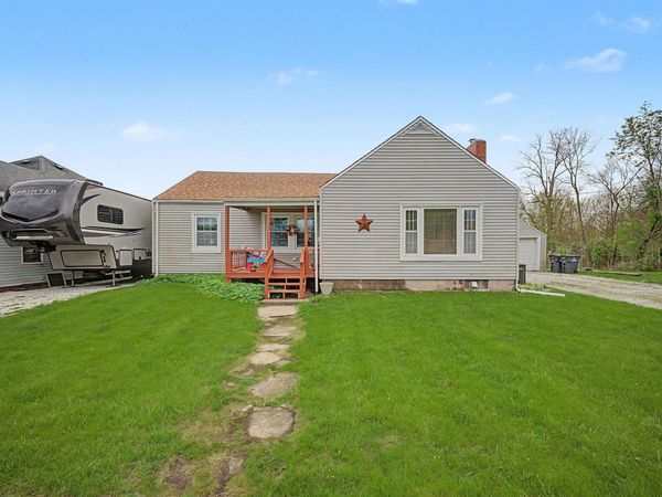 107 W Carroll Street, Kentland, IN 47951