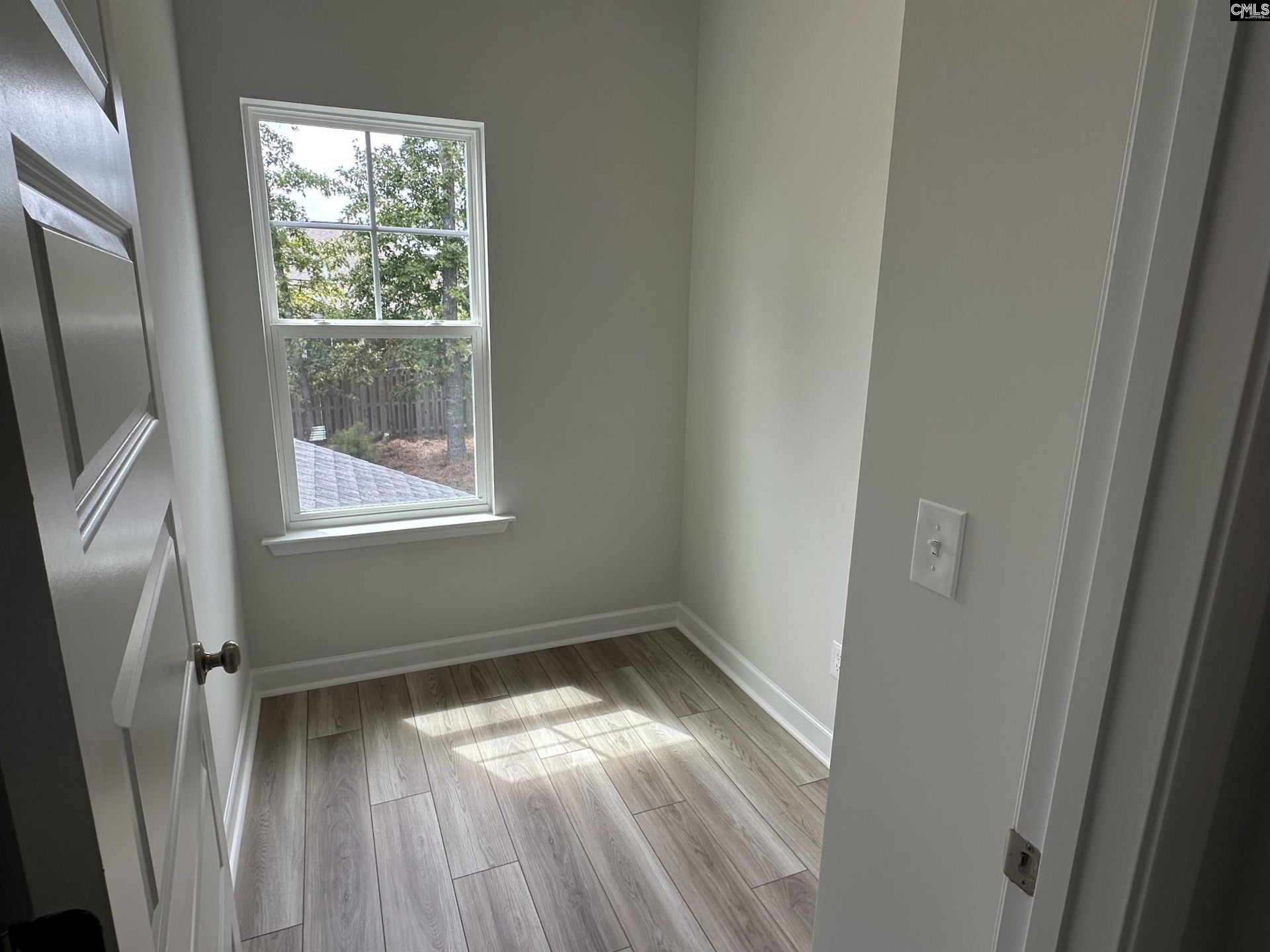 621 Falling Leaf Lane Photo 17