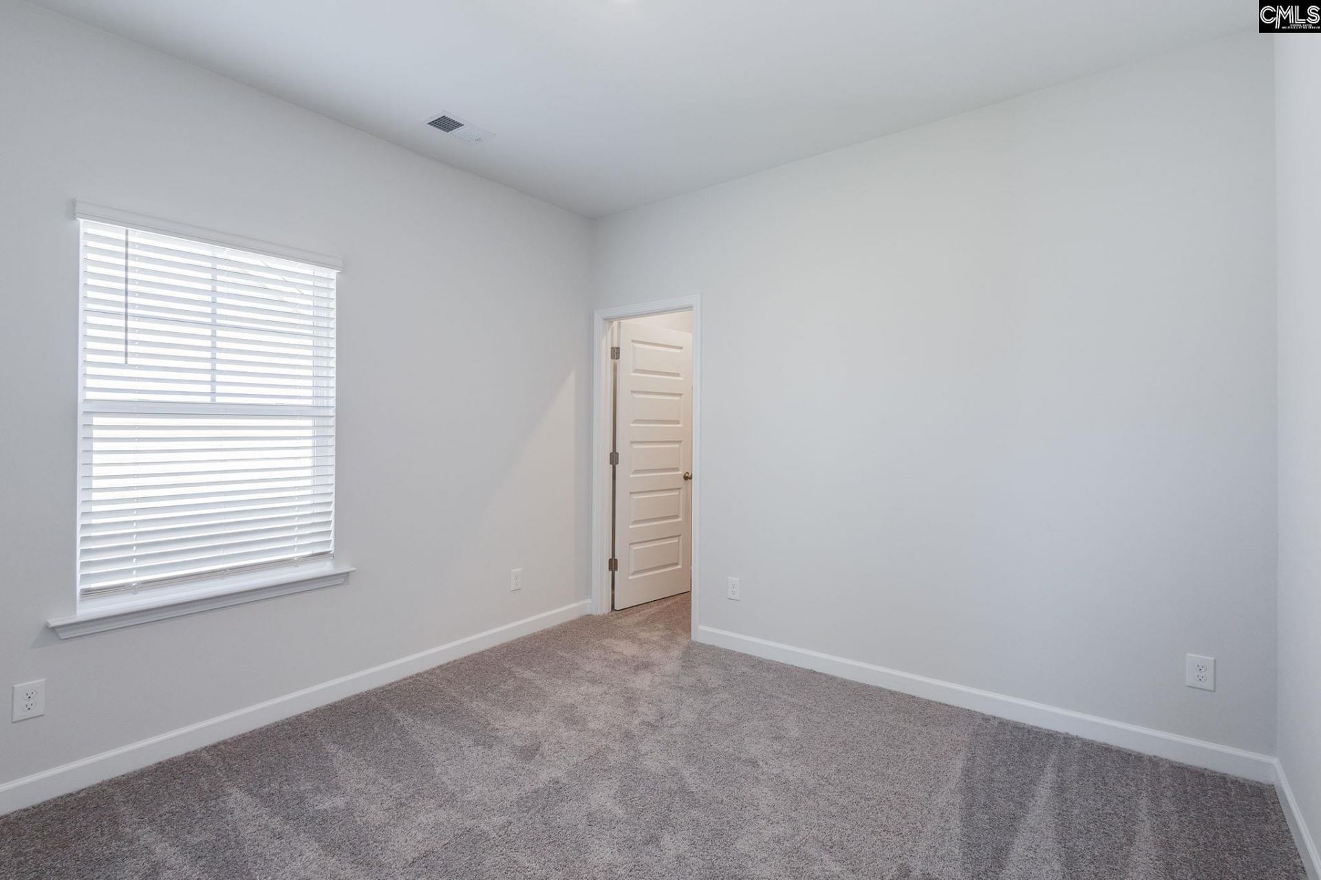 621 Falling Leaf Lane Photo 28