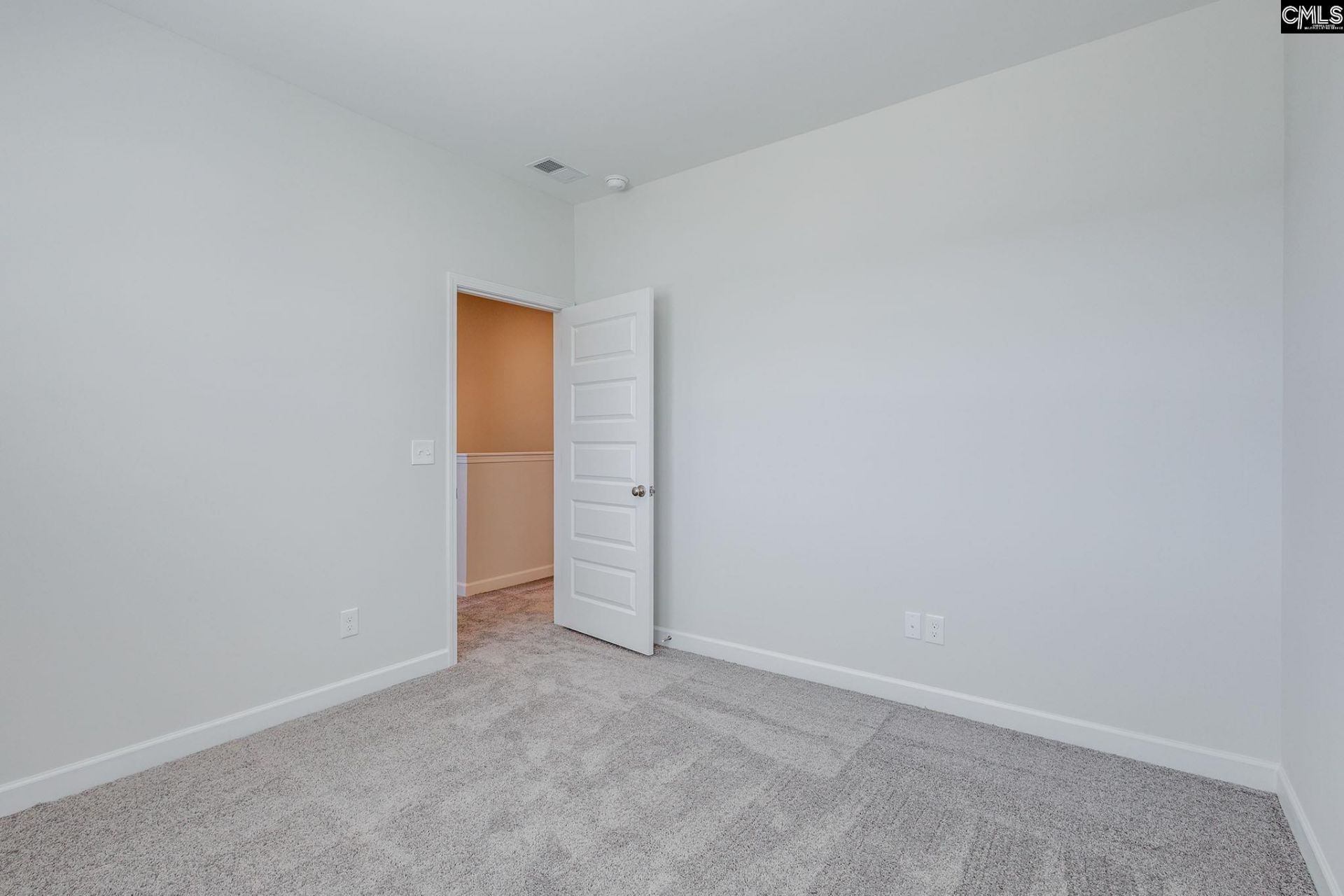 621 Falling Leaf Lane Photo 31