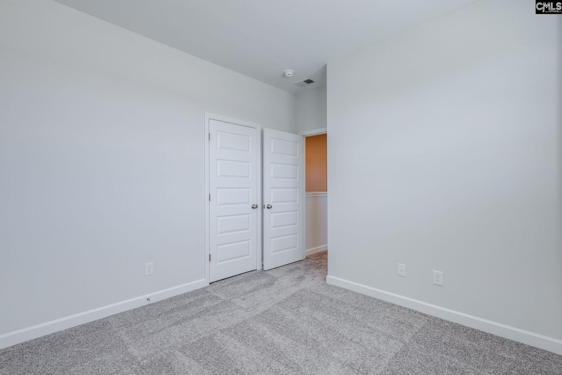621 Falling Leaf Lane Photo 33