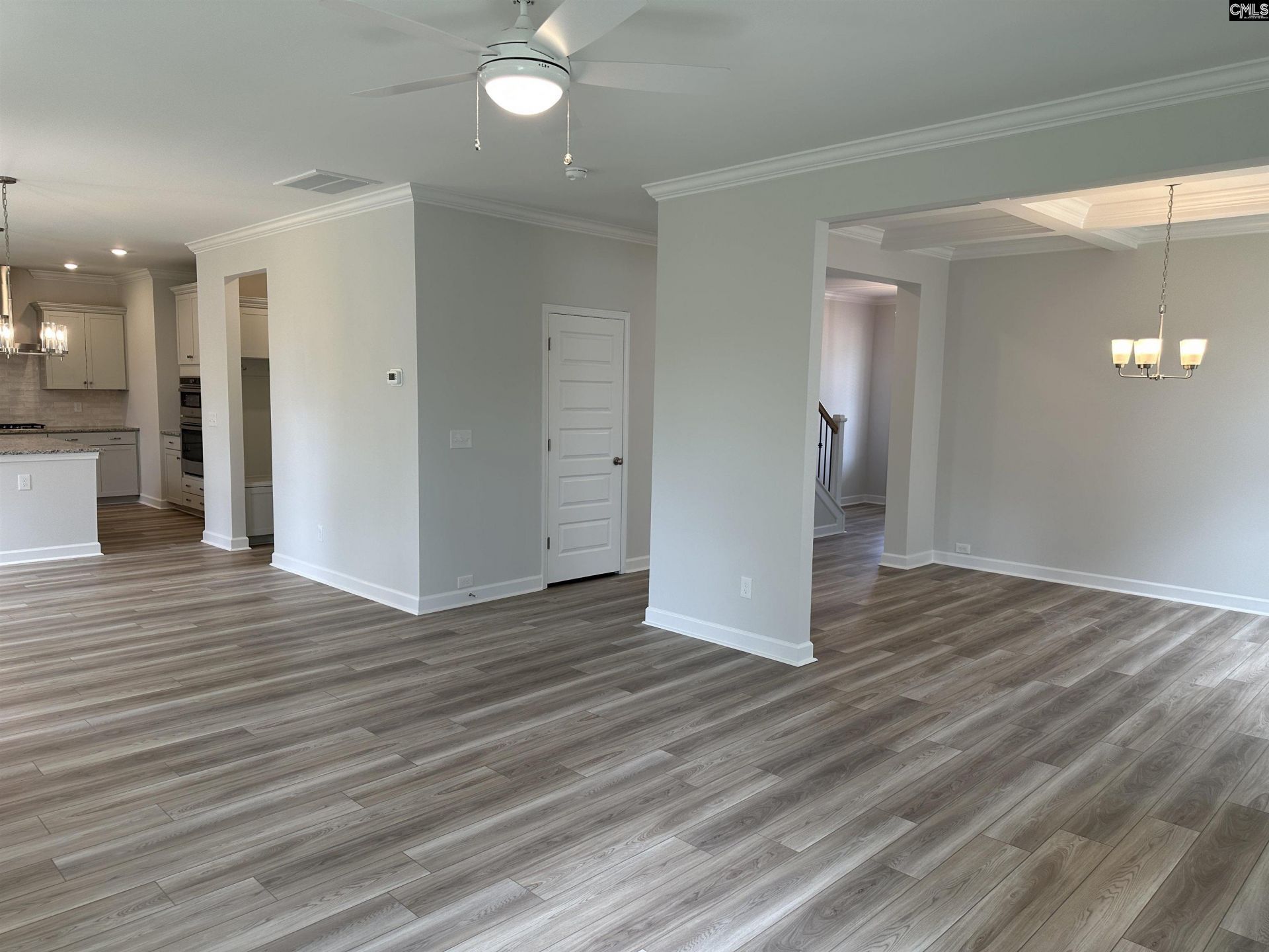 621 Falling Leaf Lane Photo 6