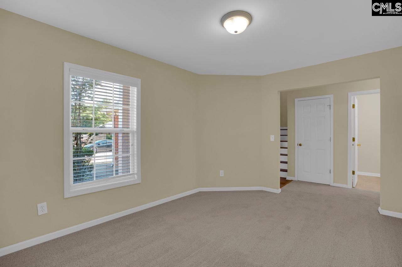 135 Derby Drive  Photo 5