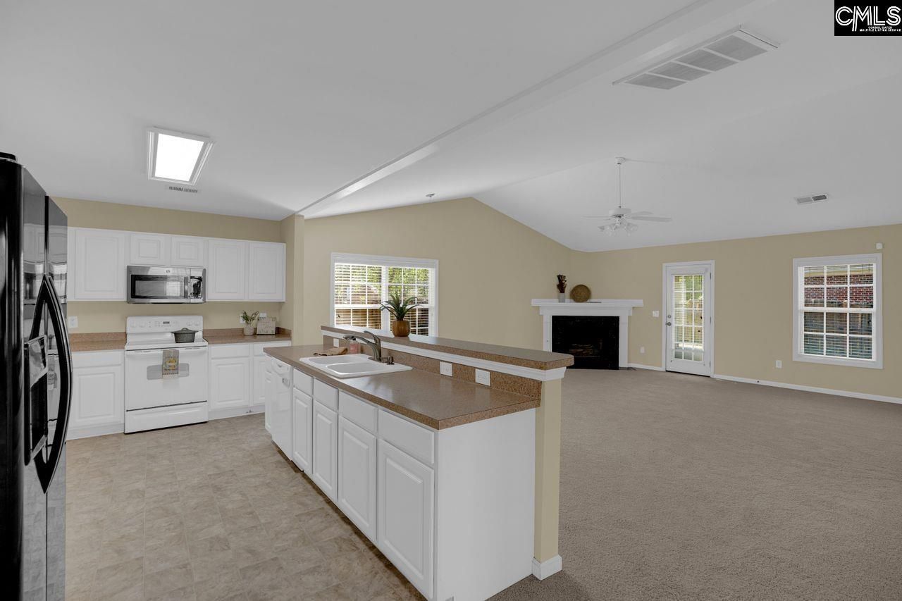 135 Derby Drive  Photo 9