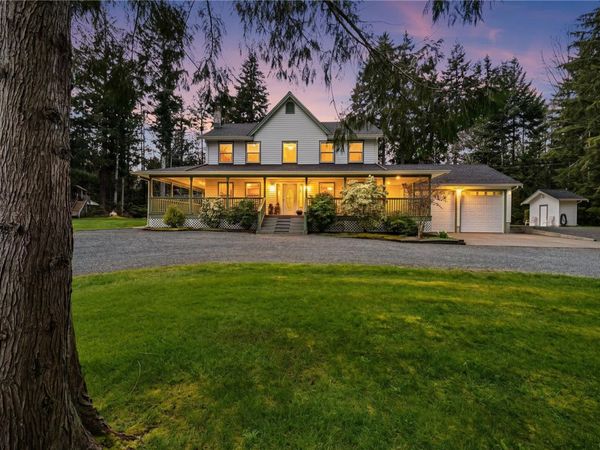 3097 York Rd, Campbell River, BC V9H 1A8